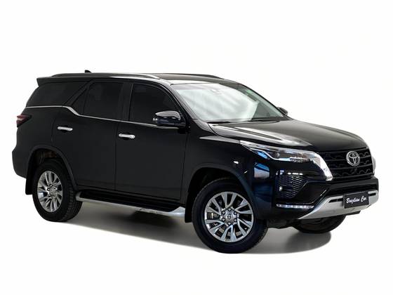 TOYOTA HILUX SW4 2.8 D-4D TURBO DIESEL SRX 7L 4X4 AUTOMÁTICO TOYOTA HILUX SW4 2.8 D-4D TURBO DIESEL SRX 7L 4X4 AUTOMÁTICO